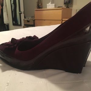 Aerosoles maroon deep purple wedges